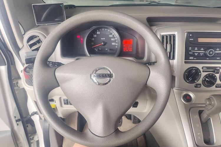 Used Nissan NV200 2016 Revised Version 1.6L CVT Deluxe Edition
