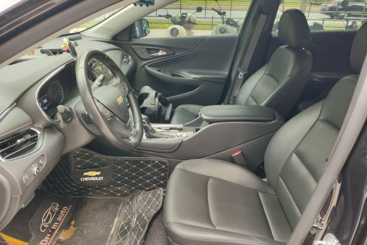 Used Chevrolet Malibu XL 2022 535T Automatic Sport Edition Left Front Seat