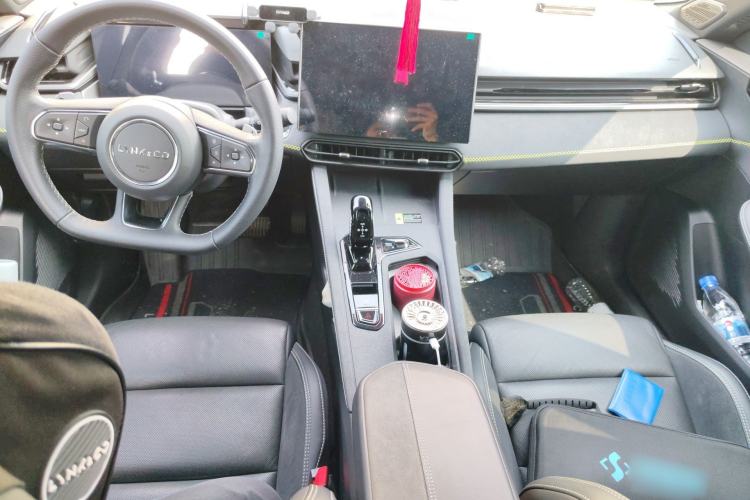 Used Lynk & Co 03 2023 2.0TD DCT JingPro Interior 2