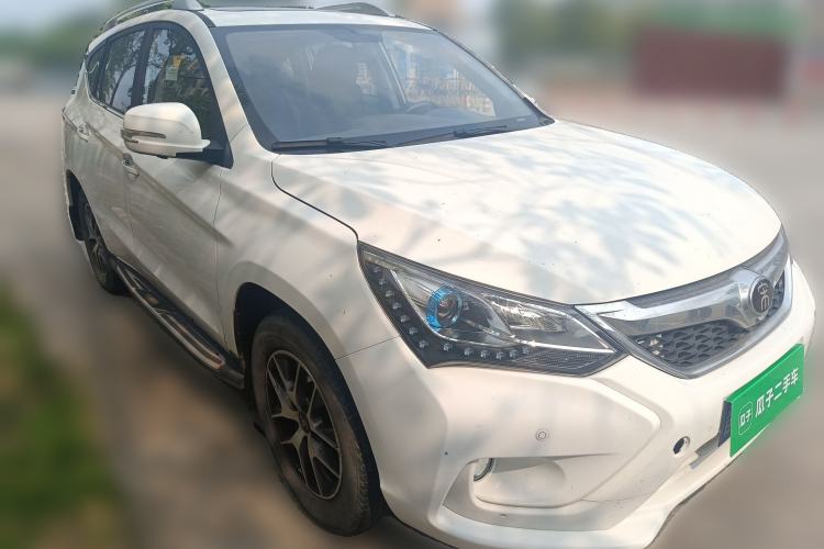 Used BYD Song 2017 Gaishe Upgrade Edition 1.5TID Automatic Elite Model Front Right 45 Deg