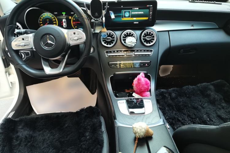 Used Mercedes-Benz C-Class 2021 C 260 L Center Console