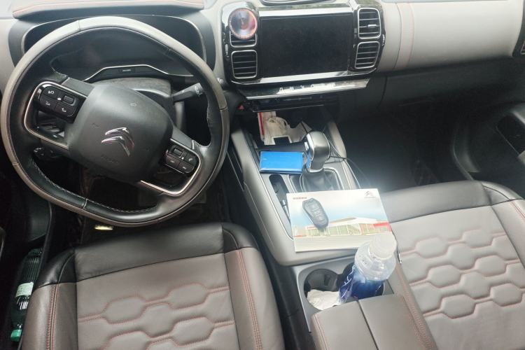 Used Citroen C5 AIRCROSS 2017 350THP Luxury Model Center Console