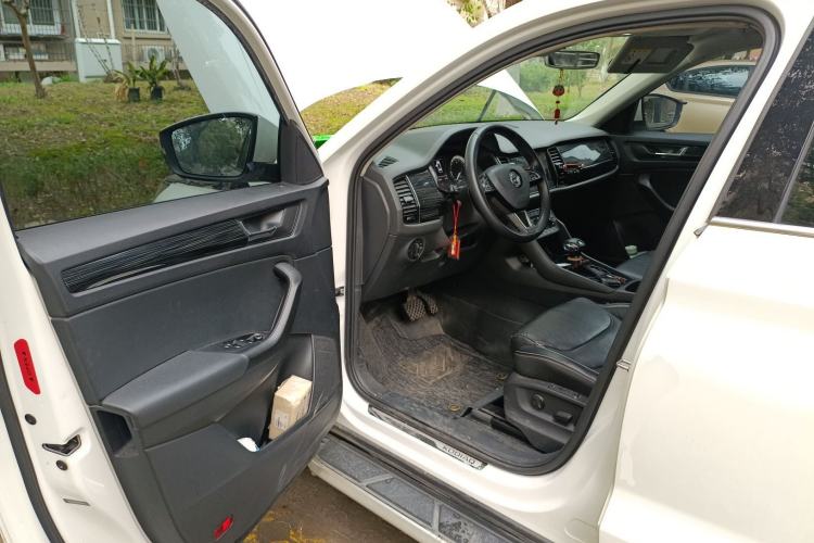 Used Skoda Kodiaq 2018 TSI330 7-Seater Two-Wheel-Drive Luxury Enjoyment Edition Driver Seat