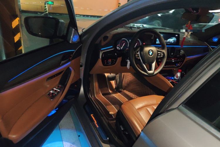 Used BMW 5 Series 2018 530Li Leading Edition Luxury Package
