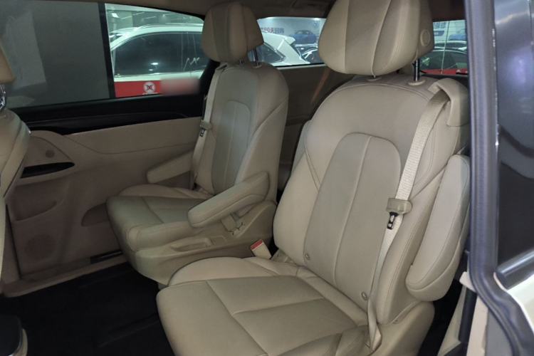 Used Buick GL8 2022 ES Landtrek 653T Luxury Edition Left Rear Seat