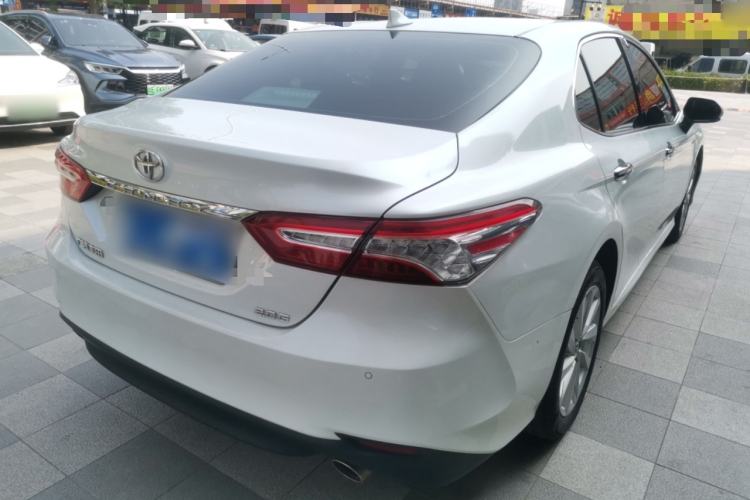 Used Toyota Camry 2021 2.0G Luxury Edition
