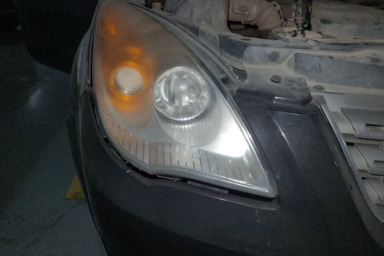 Used JMC Yusheng S350 2011 2.4T Two-Wheel-Drive Luxury 5-Seater
