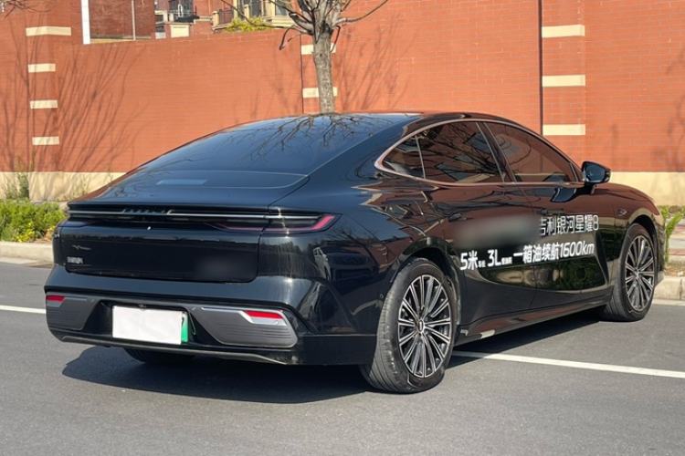 Used Geely Galaxy Galaxy 8 2025 130km EM-P Starship Edition