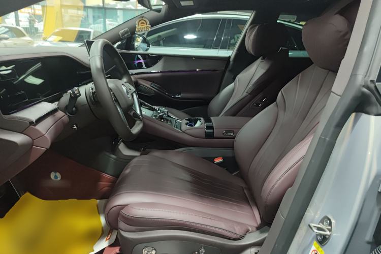 Used Denza Z9GT 2024 630 All-Wheel Drive Pro Version
