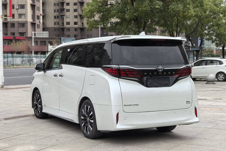 Used Toyota Alphard 2024 Dual-Engine 2.5L Deluxe Edition