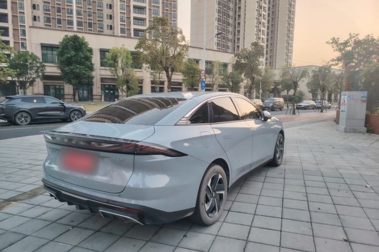 Used Geely Galaxy L6 2024 125km PLUS Dragon Edition