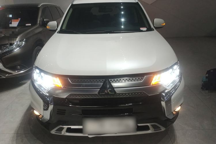 Used Mitsubishi Outlander 2020 2.4L 4x4 Zhi Xiang Edition 5 Seats
