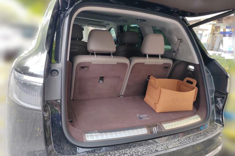 Used Hima AITO M8 2025 Extended-Range Max+ Version 53.4 kWh 6-Seater Edition Trunk