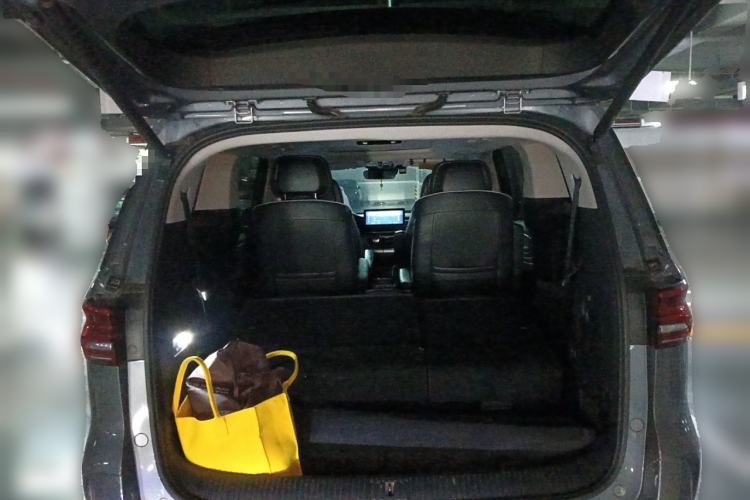 Used Roewe iMAX8 2022 400TGI Prestige Edition
