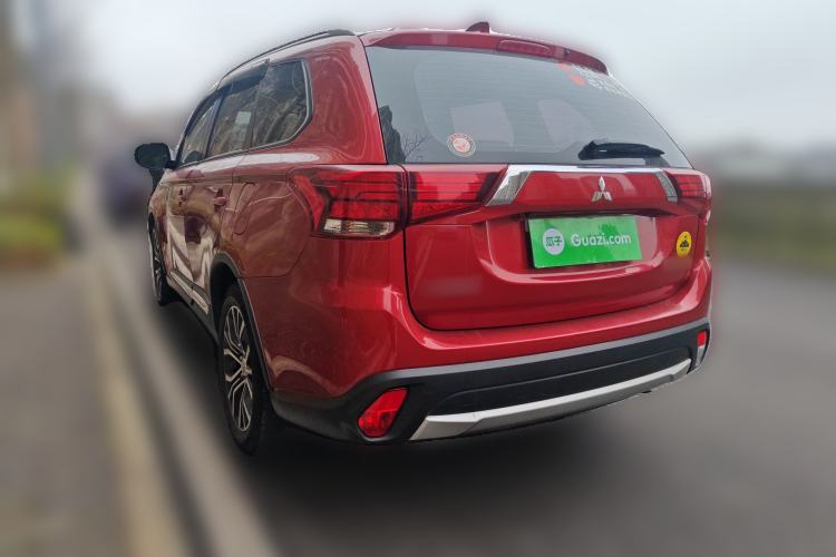 Used Mitsubishi Outlander 2018 2.0L Two-Wheel Drive Glory Edition 5 Seats Rear Left 45 Deg