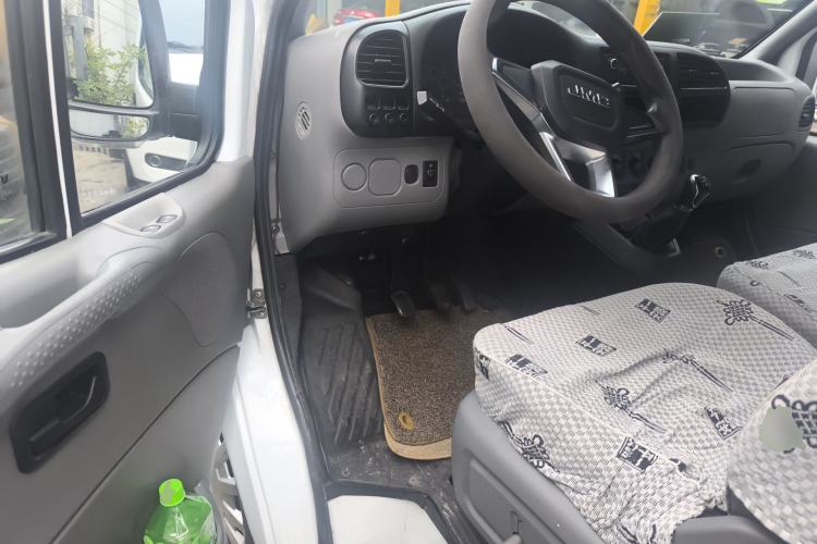 Used JMC Transit 2019 2.8T Commercial Version Short Wheelbase Mid-Roof 6-Seater China VI JX493 Driver Seat