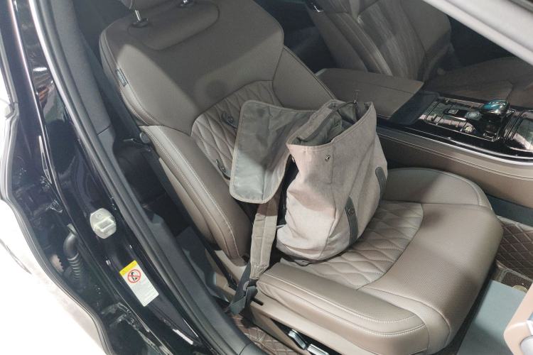 Used BYD Han 2023 EV Champion Edition 605KM Front-Drive Premium Model Right Front Seat