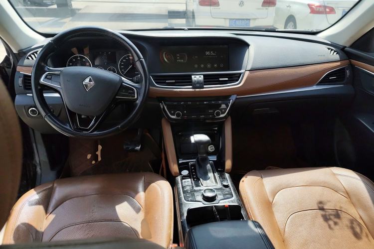 Used BORGWARD BX7 2016 28T Four-wheel Drive Luxury Edition 5 Seats
