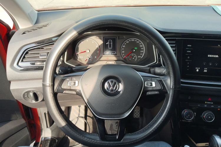 Used Volkswagen T-ROC 2018 280TSI DSG Two-Wheel-Drive Comfort Version China V Standard