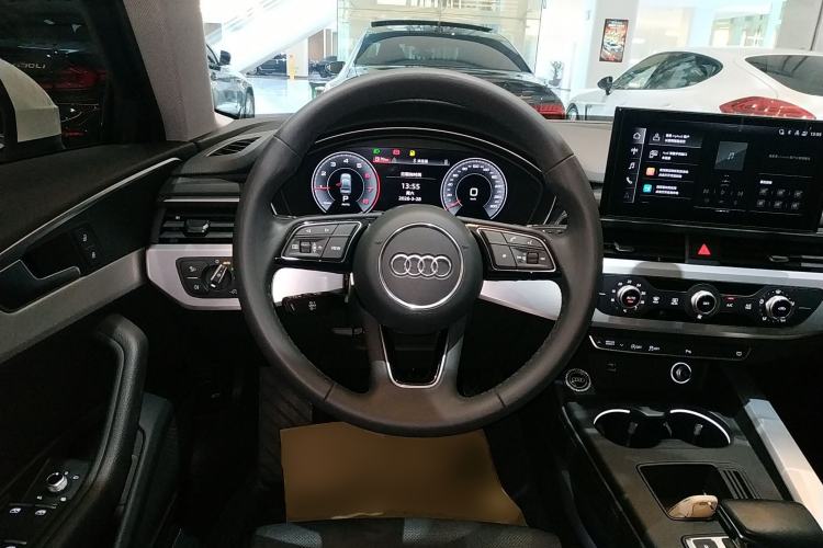 Used Audi A4L 2023 40 TFSI Fashion Dynamic Model
