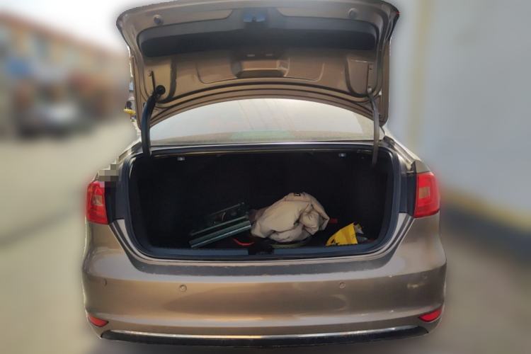 Used Volkswagen Sagitar 2012 1.6L Automatic Comfort Edition Trunk