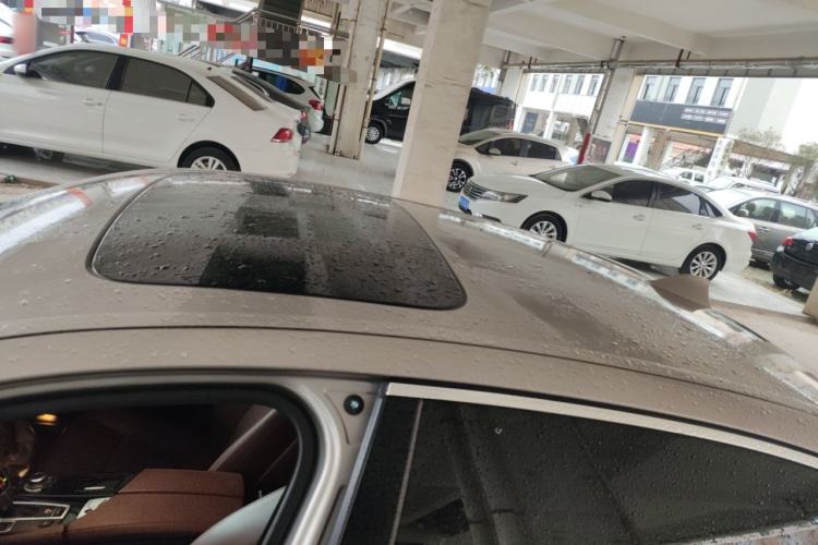 Used BMW 5 Series 2017 525Li Leading Model
