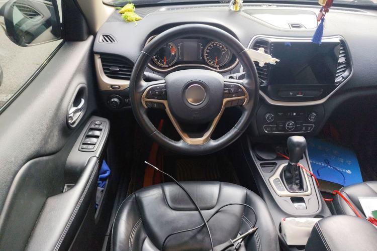 Used Jeep Cherokee 2016 2.4L Leading Edition