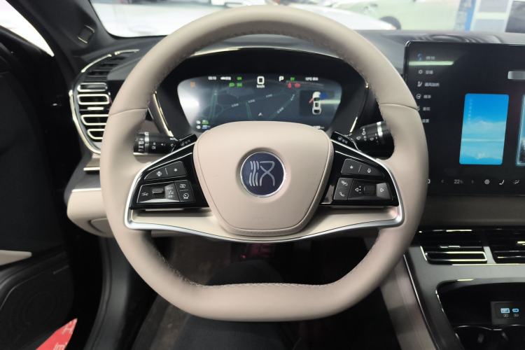 Used BYD Han 2025 DM-i Intelligent Driving Edition 125KM LiDAR Flagship Model
