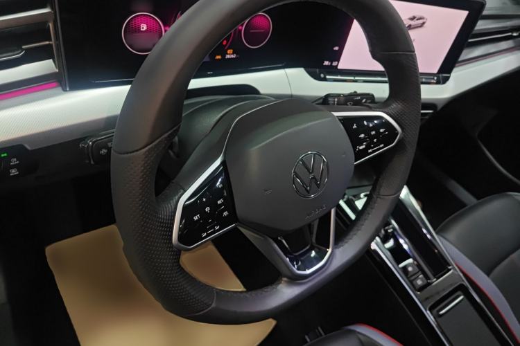 Used Volkswagen Lamando 2023 Lavida L 280TSI DSG Cool & Spicy Edition