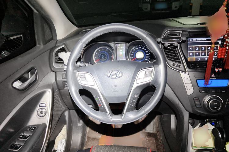 Used Hyundai Santa Fe 2013 2.4L Automatic Two-Wheel Drive Smart Version
