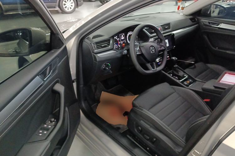 Used Skoda Superb 2019 TSI280 DSG Comfort Edition Driver Seat