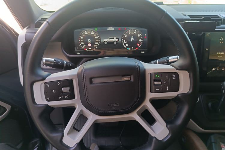 Used Land Rover Defender 2022 90 2.0T P300 X-DYNAMIC HSE Steering Wheel