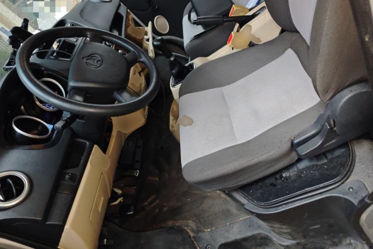 Used CHANGAN KAICHENG Ruixing M80 2018 1.5L Base Model Van Semi-Blind Window Flat Roof Rear-Hinged Doors 4G15S
