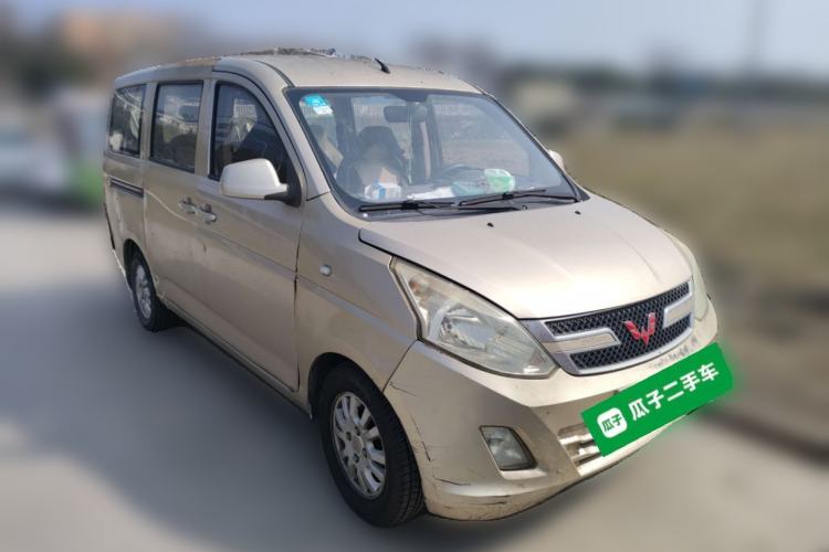 Used Wuling Rongguang V 2016 1.5L Standard Version Front Right 45 Deg