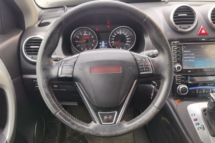 Used Haval H6 2013 Upgraded Model 2.4L Automatic Two-Wheel Drive Elite Version
