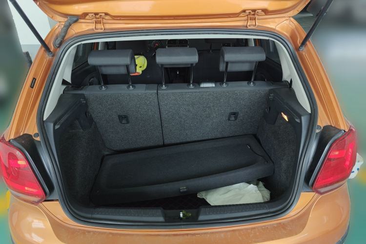 Used Volkswagen Polo 2014 1.6L Cross Polo Automatic Trunk