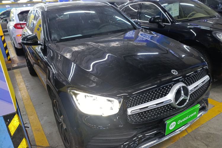 Used Mercedes-Benz GLC 2022 Facelift GLC 260 L 4MATIC Luxury Edition Front Right 45 Deg