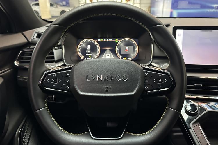 Used Lynk & Co 06 EM-P 2023 1.5T Remix PHEV Hero