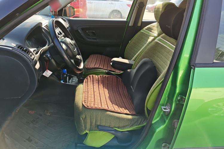 Used Skoda Fabia 2012 1.6L Automatic Sport Edition Left Front Seat