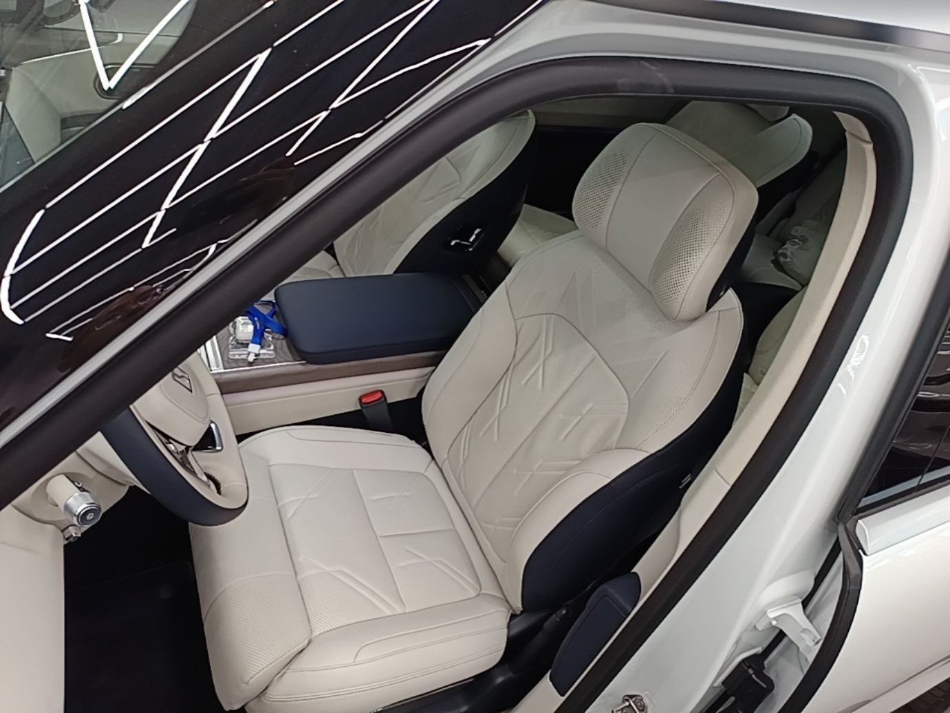 Zeekr 9X 2025 Hyper Edition 70kWh — снимка 17