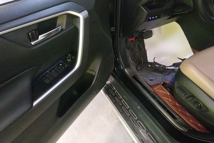 Used Toyota RAV4 2021 2.0L CVT Two-Wheel Drive Fashion Edition