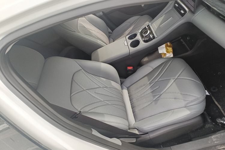 Used Geely Galaxy L6 2025 EM-i 140km Explorer+ Edition