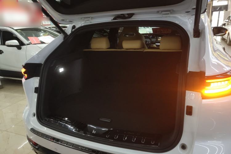 Used CHANGAN UNI-K 2021 2.0T All-Wheel Drive Prestige Version Trunk