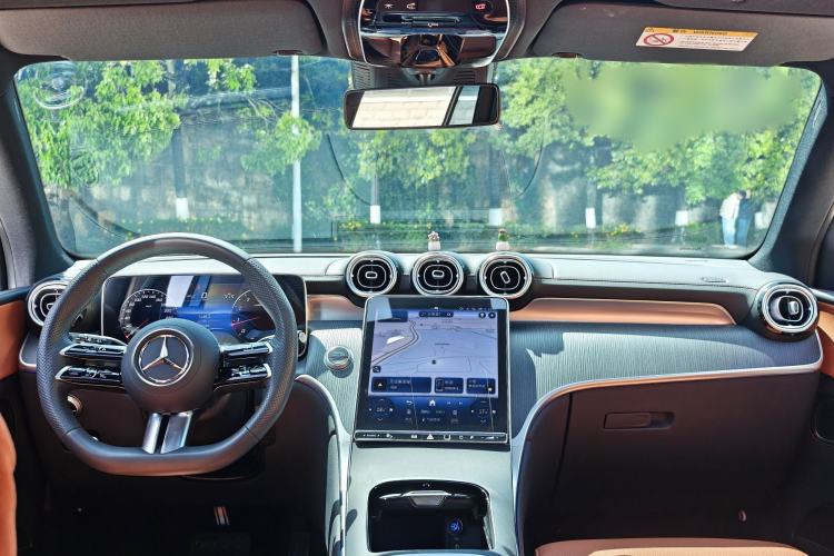 Used Mercedes-Benz GLC 2024 Facelifted GLC 260 L 4MATIC Luxury Version 5 Seats