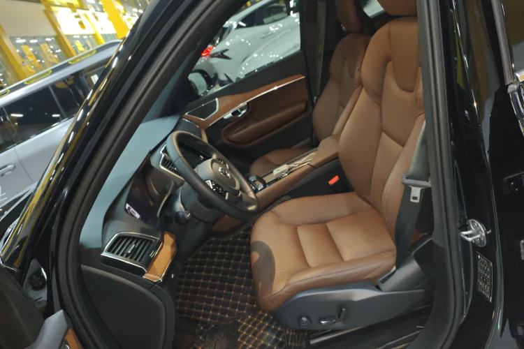 Used Volvo XC90 2024 B5 SmartDrive Luxury Edition 7-Seater
