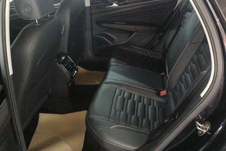 Used Volkswagen Passat 2019 330TSI Elite Edition China VI Left Rear Seat