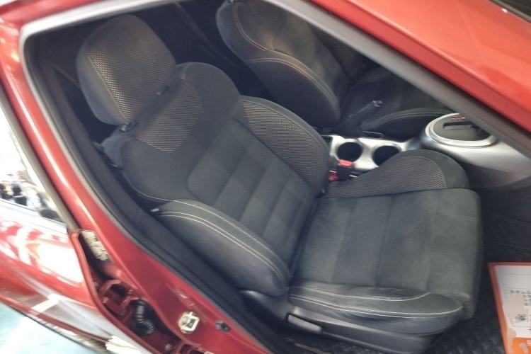 Used Infiniti ESQ 2014 1.6L Spontaneous Edition