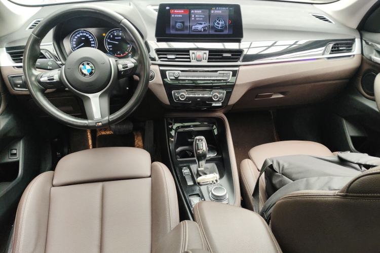 Used BMW X1 2020 sDrive20Li Premium Edition Center Console