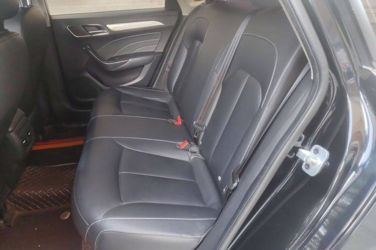 Used Roewe i6 New Energy 2017 45T Hybrid Connect & Smart Enjoyment Edition
