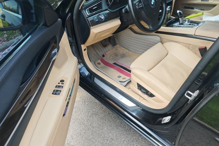 Used BMW 7 Series 2013 730Li Luxury Model
